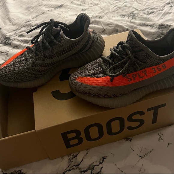 YEEZY BOOST 360 V2 AUTHENTIC!! BOYS SIZE 4.5 WOMEN SIZE 6.5! - Picture 3 of 9